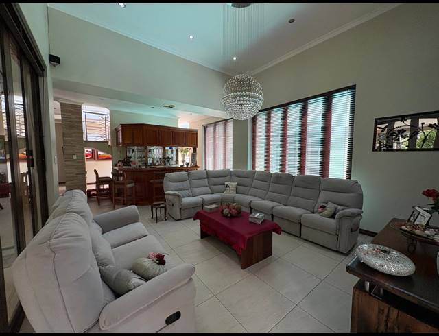 4 BEDROOM HOUSE FOR SALE IN EMFULENI GOLF ESTATE
